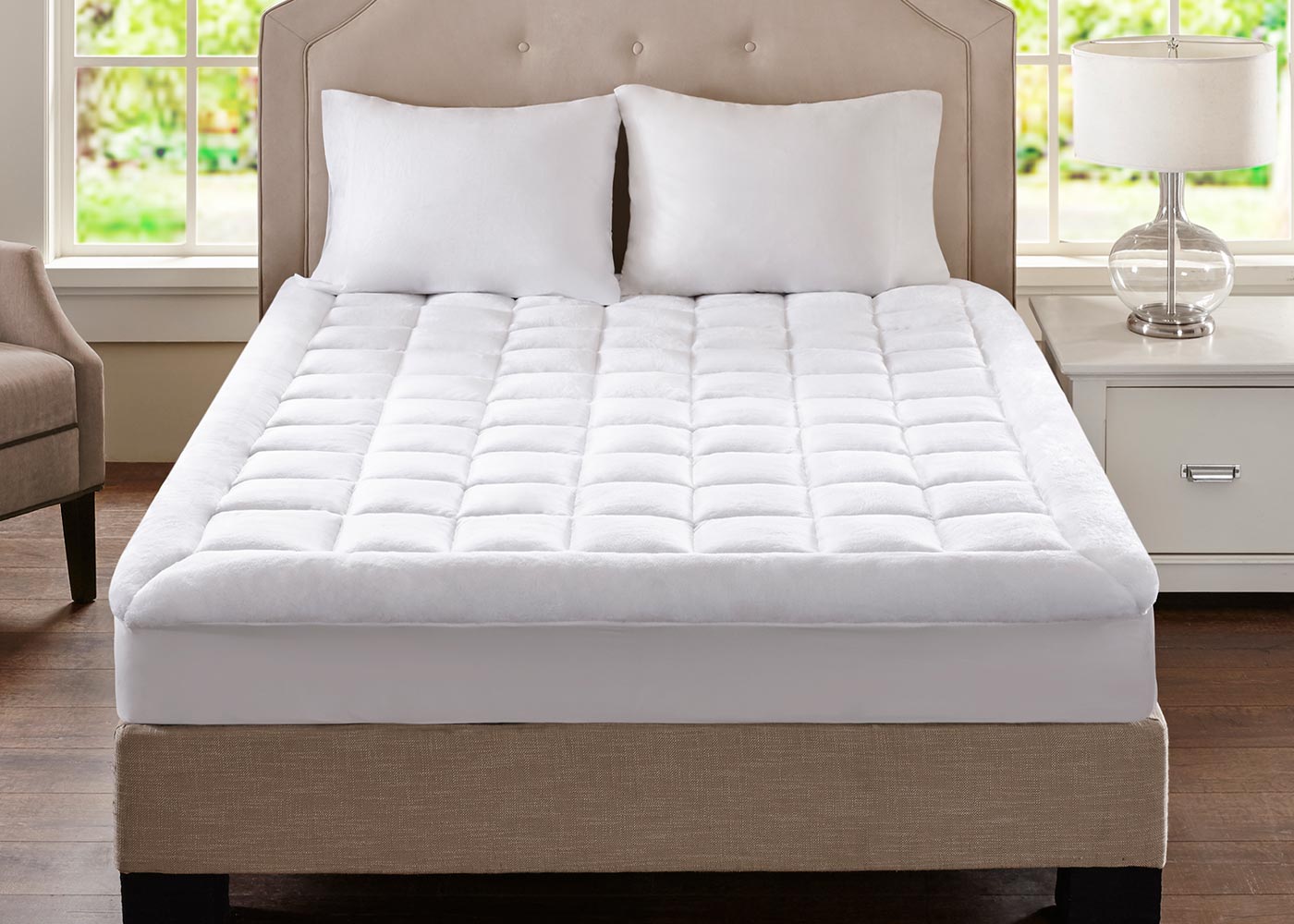 http://www.citymattress.com/cdn/shop/products/cloud-soft-overfilled-plush-waterproof-mattress-protector-by-madison-park-444595.jpg?v=1636642574