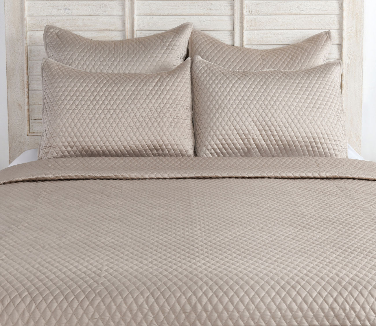 Diamond Pebble Sateen Quilt by Villa by Classic Home