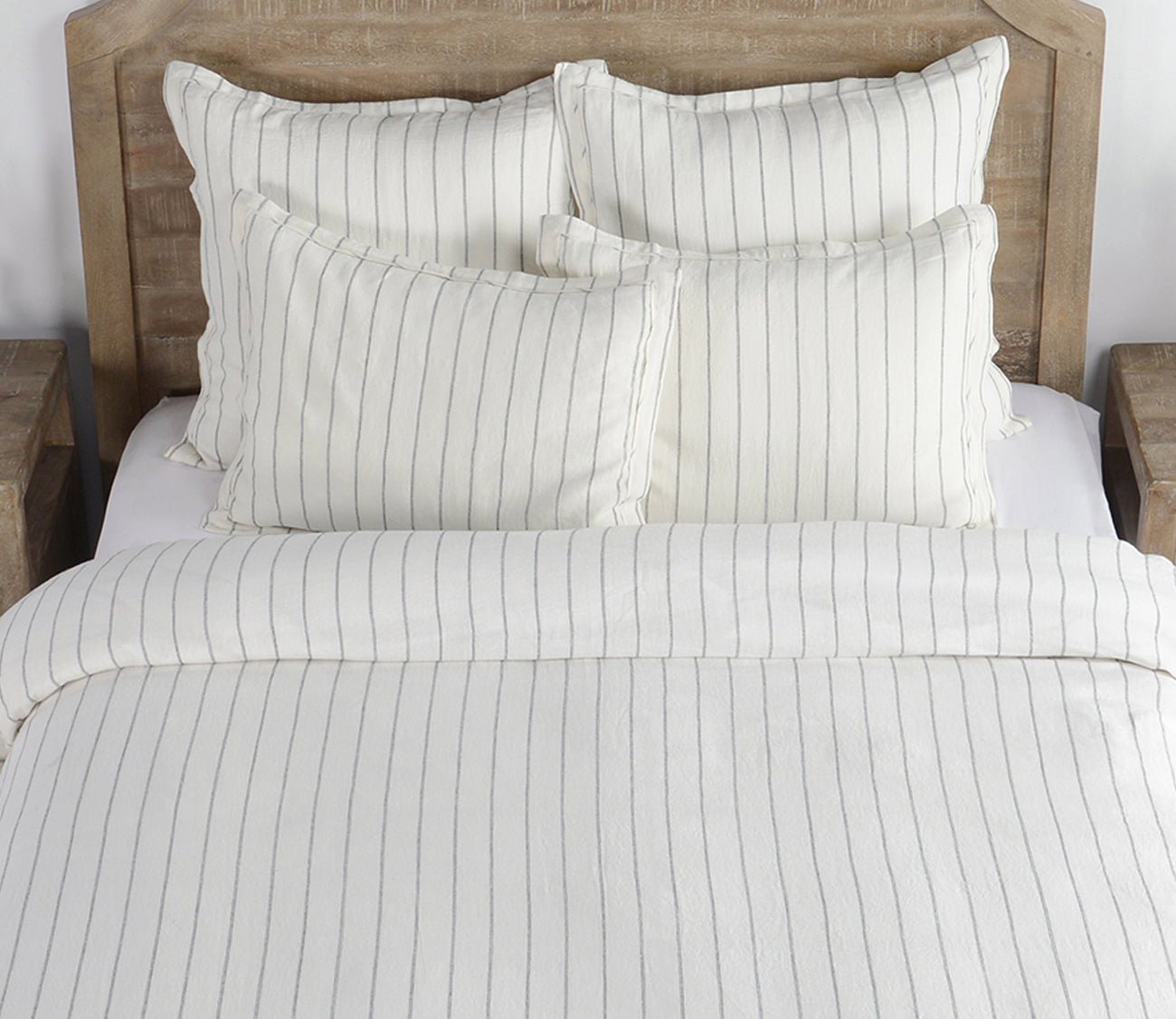 Monaco Ivory Linen 3-Piece Duvet Cover Set by Villa Home
