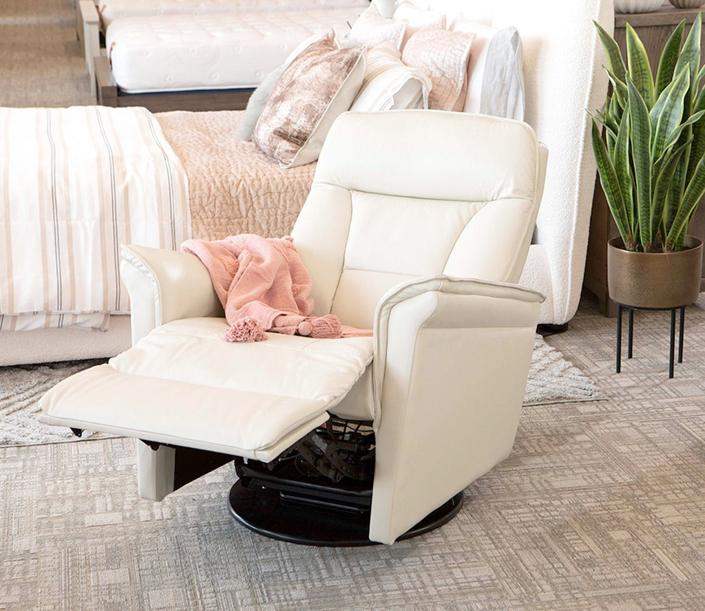 Stonegate II White Recliner