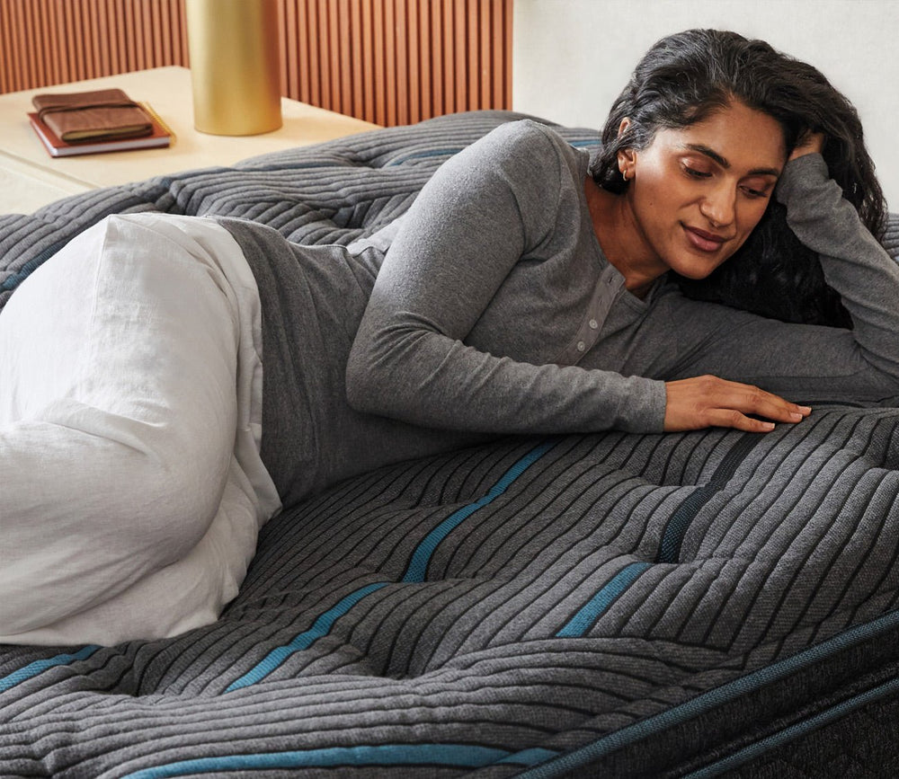 Beautyrest Core Level 2 Plush Innerspring Mattress by Simmons