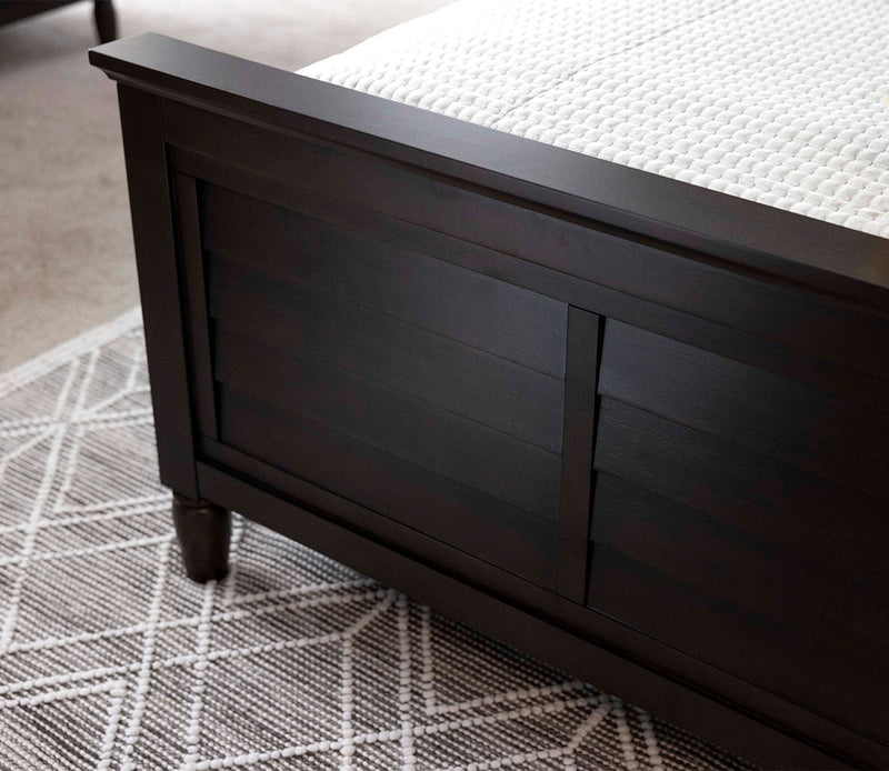Delnoir Louvered Panel Bed - Image 9