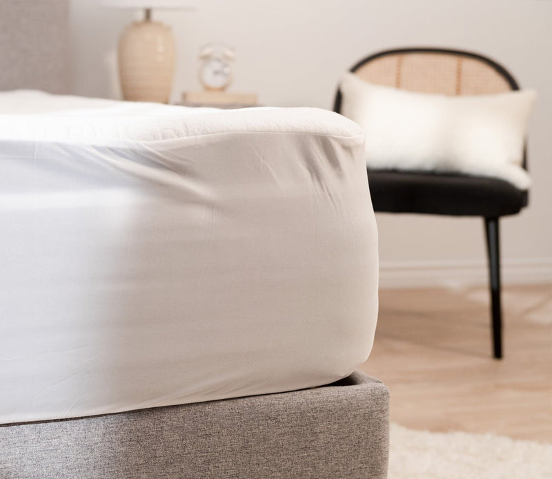 Hush Cooling Mattress Protector - Image 5