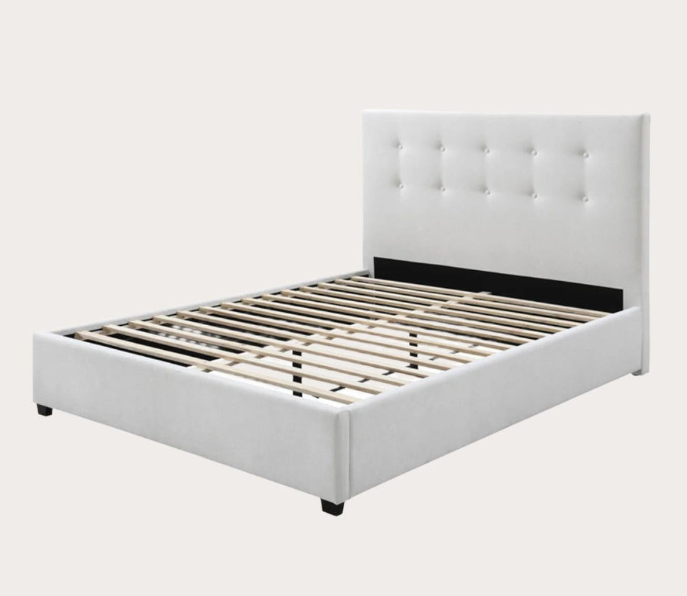 Kemper Button Tufted Bed by Bassett Mirror