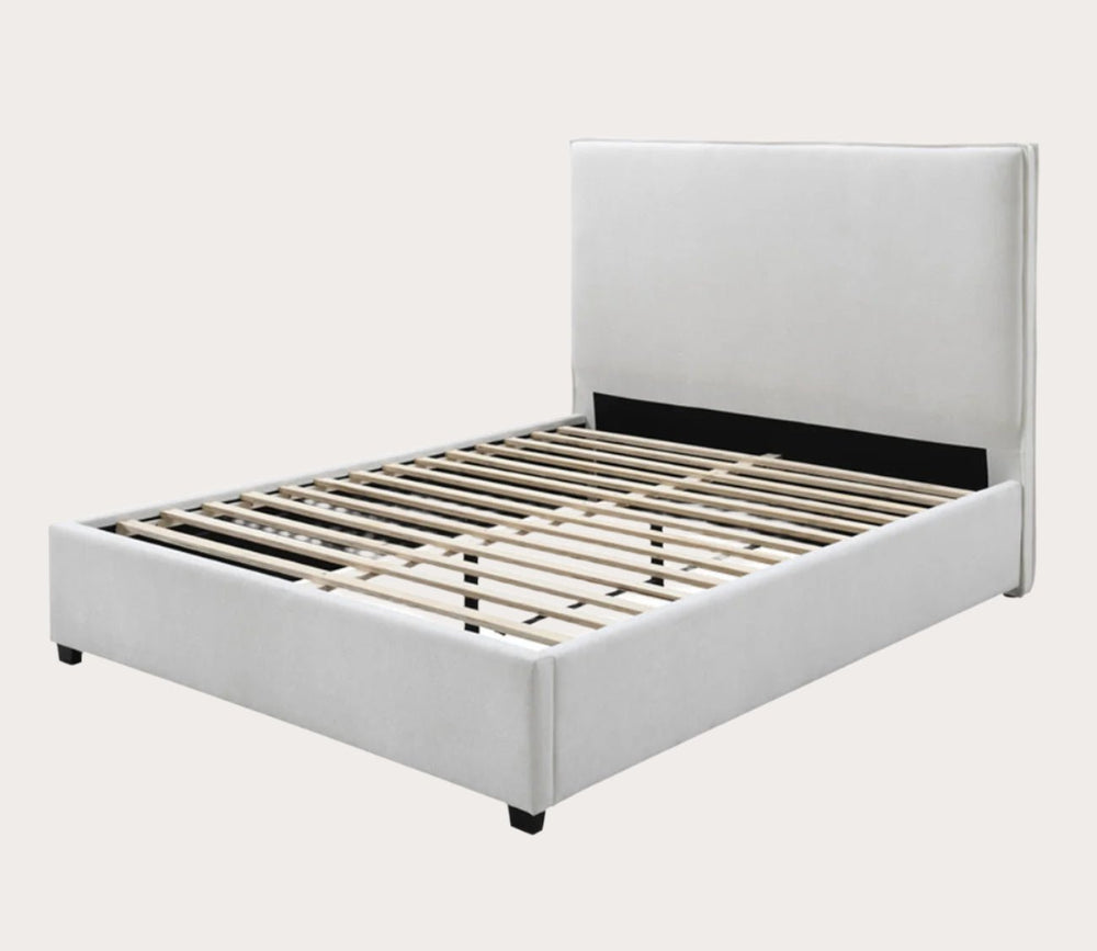Kemper Flange Bed by Bassett Mirror