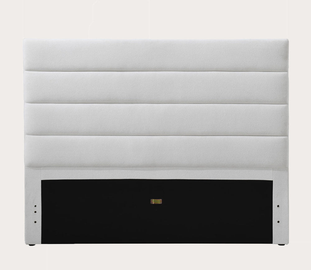 Kemper Horizon Bed by Bassett Mirror
