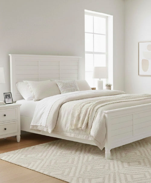 Delnoir Bed in White