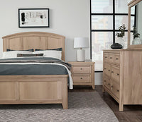 Vaughan Bassett Woodbridge Arched Wood Bed - Queen / Clear Maple