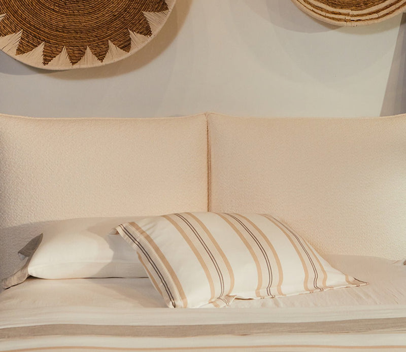 Cumulus Sherpa Fabric Upholstered Bed - Image 4