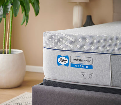 Elsanta Hybrid Soft Mattress by Sealy