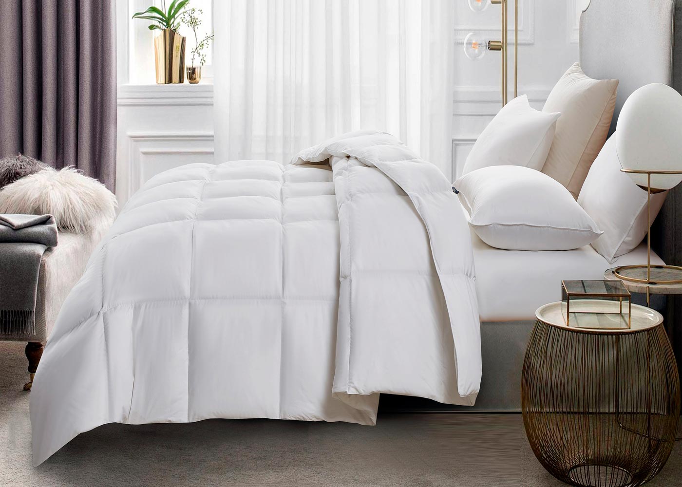 Light Warmth White Goose Feather and Down Fiber Comforter by Serta