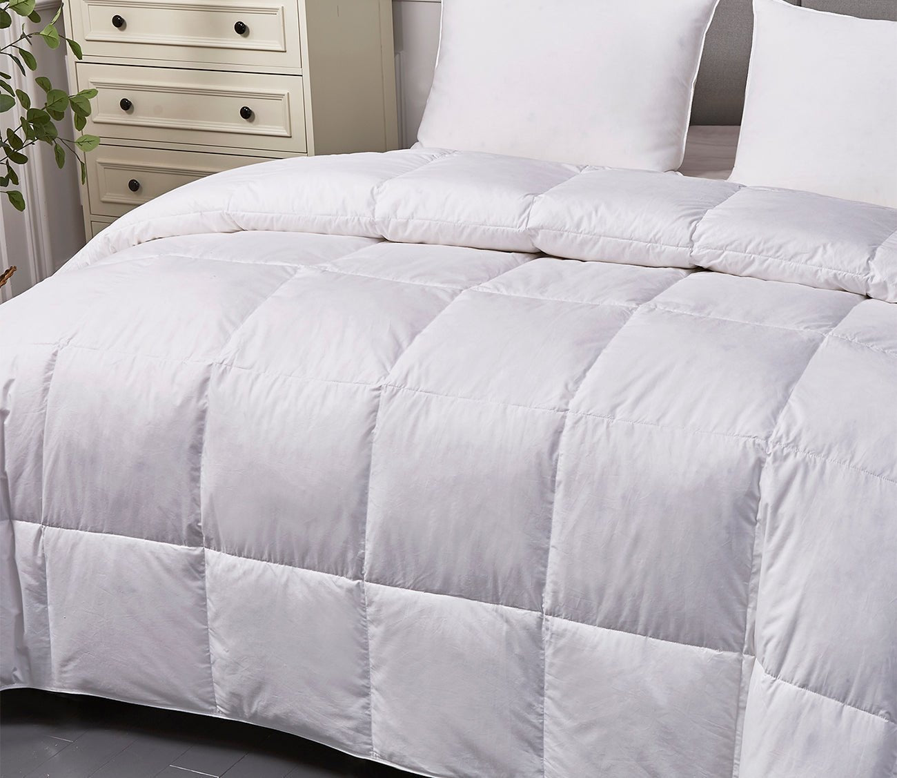 Naples Hungarian White Goose Down Comforter by Blue Ridge Home Fashions