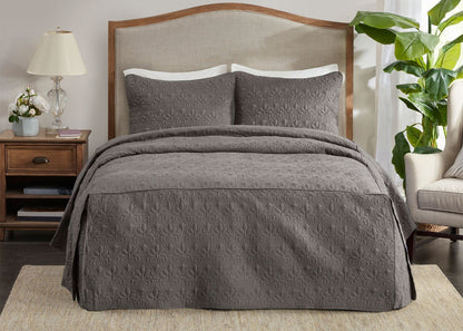 Quebec Fitted Microfiber 3-Piece Bedspread Set by Madison Park