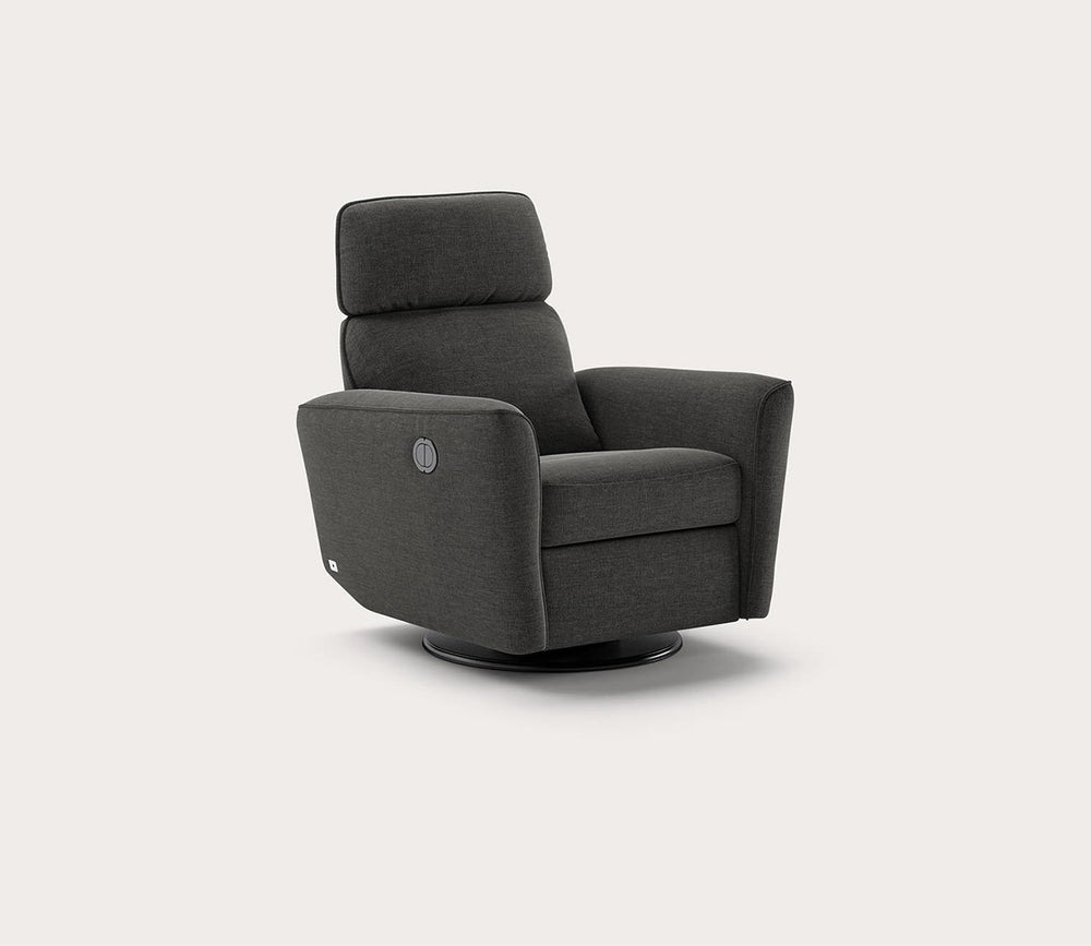 Welted Lounger Recliner Chair by Luonto