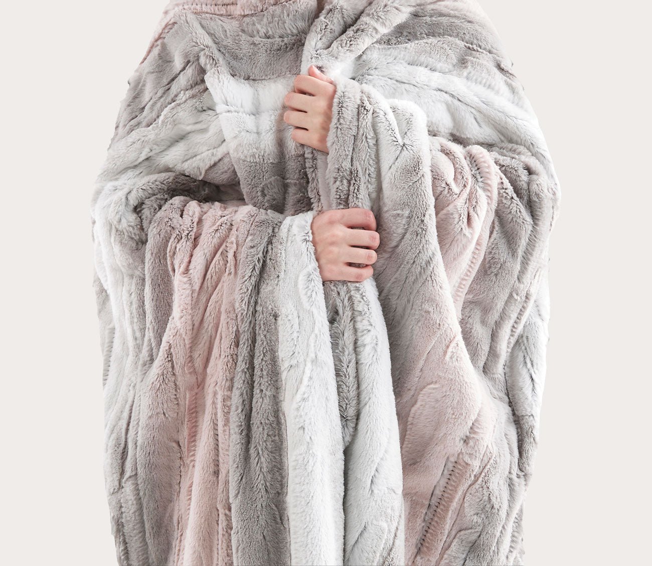 Zuri Oversized Heated Faux Fur Throw by Beautyrest